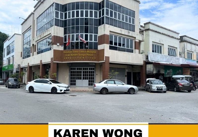 Bandar Laguna Merbok