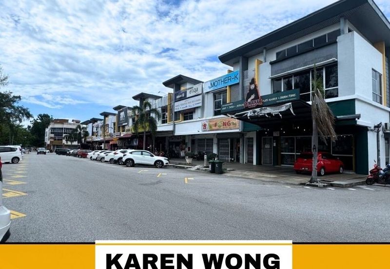 Bandar Laguna Merbok