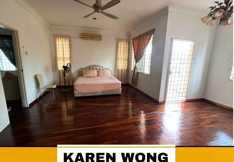 Bandar Laguna Merbok