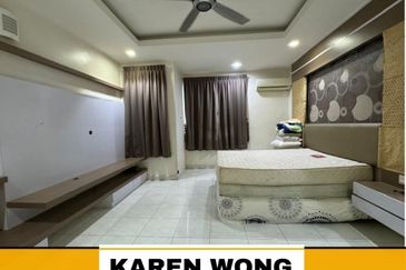 Bandar Laguna Merbok