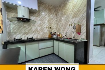 Bandar Laguna Merbok