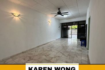 PRIME AREA TAMAN INTAN 1 Storey SEMI DETACHED for Sale