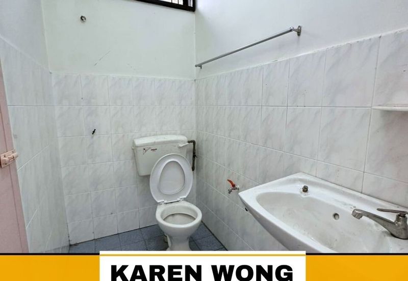 PRIME AREA TAMAN INTAN 1 Storey SEMI DETACHED for Sale