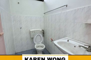 PRIME AREA TAMAN INTAN 1 Storey SEMI DETACHED for Sale