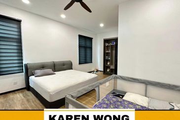 FULLY RENOVATED SIERRA BUKIT BANYAN 2 Storey SEMi DETACHED for Sale