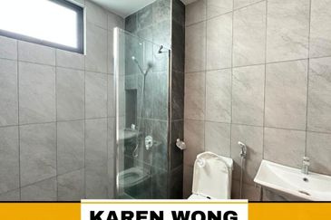 FULLY RENOVATED SIERRA BUKIT BANYAN 2 Storey SEMi DETACHED for Sale