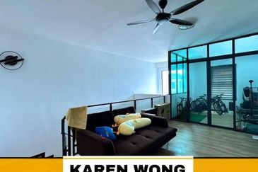 FULLY RENOVATED SIERRA BUKIT BANYAN 2 Storey SEMi DETACHED for Sale