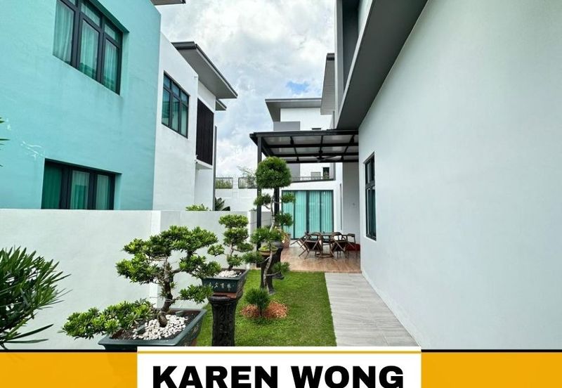 FULLY RENOVATED SIERRA BUKIT BANYAN 2 Storey SEMi DETACHED for Sale