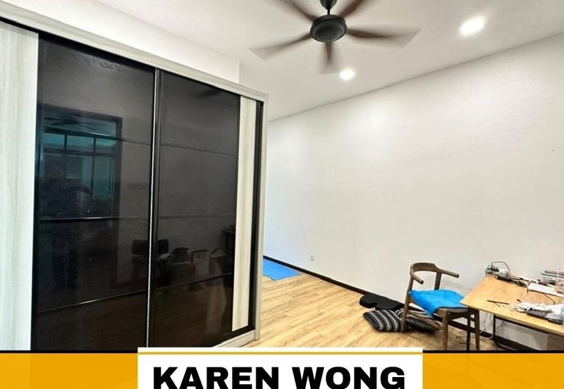 FULLY RENOVATED SIERRA BUKIT BANYAN 2 Storey SEMi DETACHED for Sale