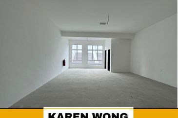 FACING MAINROAD TAMAN CENGAL JAYA BRAND NEW SHOPLOT for Rent