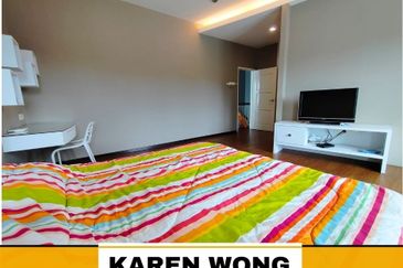 Bandar Laguna Merbok