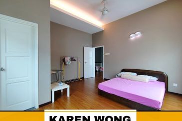 Bandar Laguna Merbok