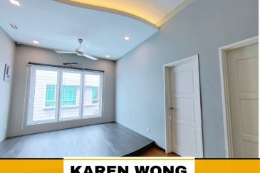 Bandar Laguna Merbok