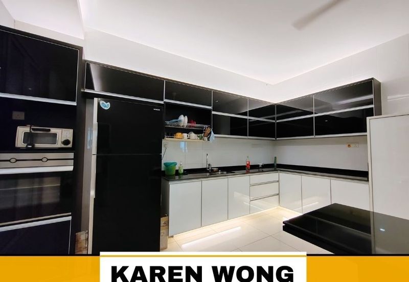 Bandar Laguna Merbok