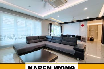 Bandar Laguna Merbok