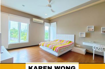 Bandar Laguna Merbok