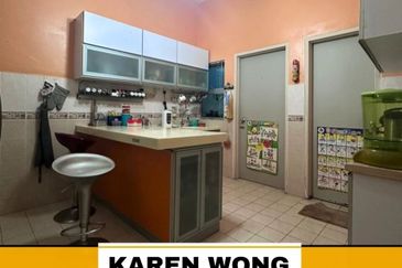 Bandar Laguna Merbok