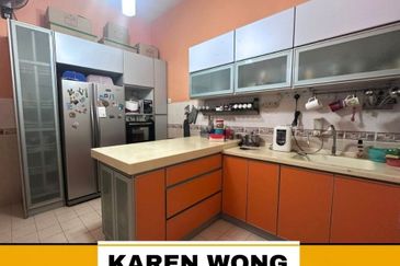 Bandar Laguna Merbok