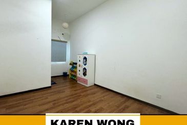 PARTLY FURNISHED AZELIA BUKIT BANYAN Fully Gated & Guarded 2 Storey Terrace for RENT