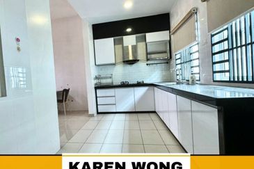 PARTLY FURNISHED AZELIA BUKIT BANYAN Fully Gated & Guarded 2 Storey Terrace for RENT