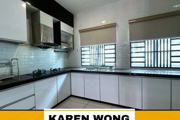 PARTLY FURNISHED AZELIA BUKIT BANYAN Fully Gated & Guarded 2 Storey Terrace for RENT