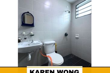 PARTLY FURNISHED AZELIA BUKIT BANYAN Fully Gated & Guarded 2 Storey Terrace for RENT