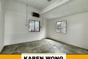 ENDLOT PARTLY FURNISHED TAMAN MUTIARA 1 Storey Terrace House for RENT