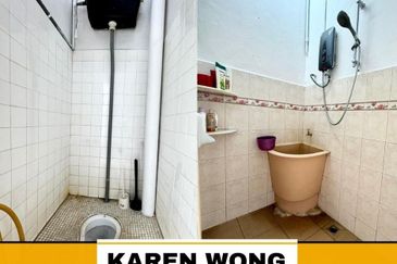 ENDLOT PARTLY FURNISHED TAMAN MUTIARA 1 Storey Terrace House for RENT