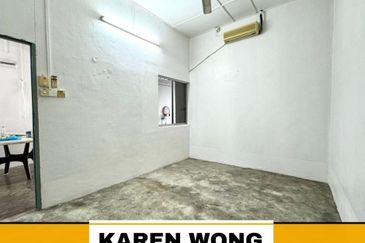 ENDLOT PARTLY FURNISHED TAMAN MUTIARA 1 Storey Terrace House for RENT