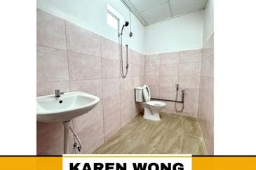 ENDLOT PARTLY FURNISHED TAMAN MUTIARA 1 Storey Terrace House for RENT