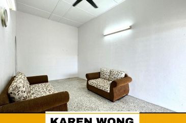 ENDLOT PARTLY FURNISHED TAMAN MUTIARA 1 Storey Terrace House for RENT