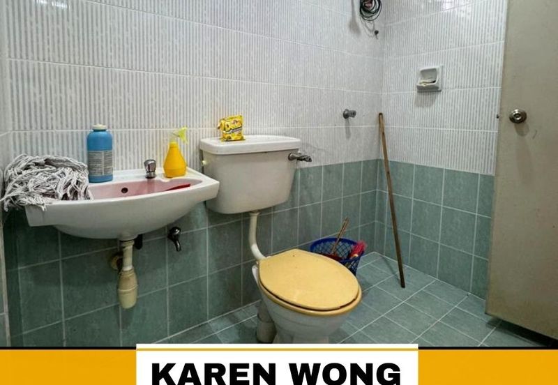 Bandar Laguna Merbok