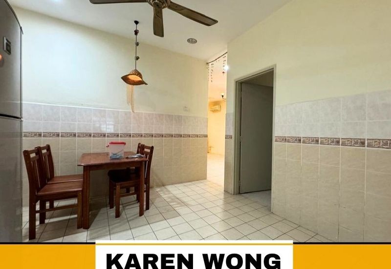 Bandar Laguna Merbok