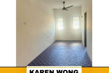 AFFORDABLE PRICE FIRST FLOOR TOWN HOUSE BUKIT BANYAN for Sale