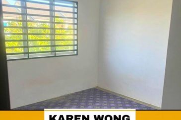 AFFORDABLE PRICE FIRST FLOOR TOWN HOUSE BUKIT BANYAN for Sale