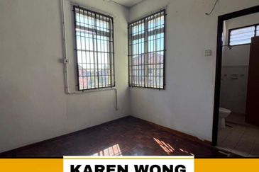 Bandar Laguna Merbok