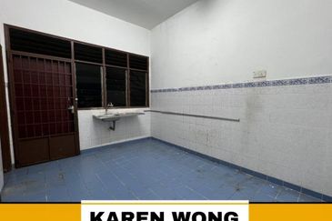 Bandar Laguna Merbok