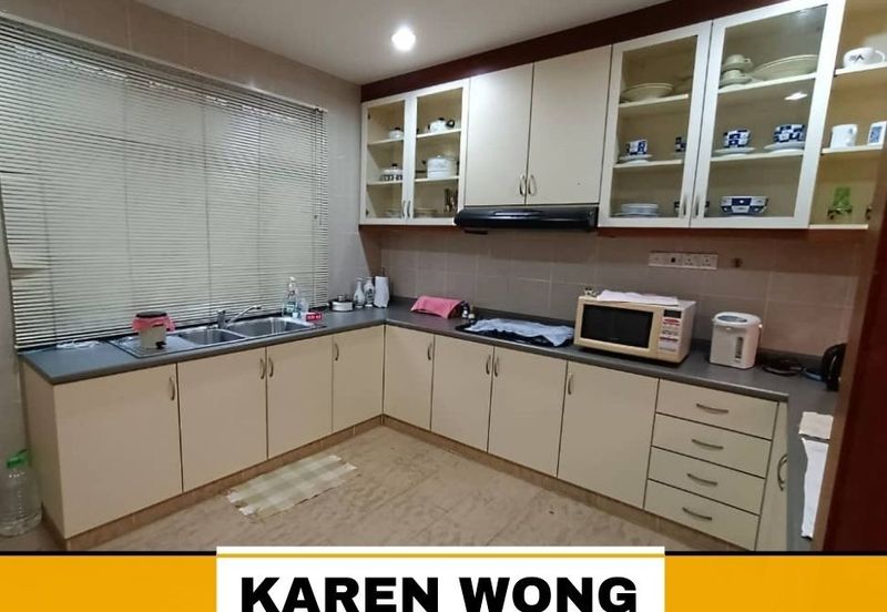 Bandar Laguna Merbok