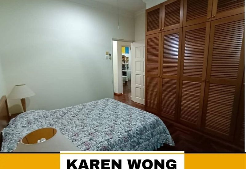 Bandar Laguna Merbok