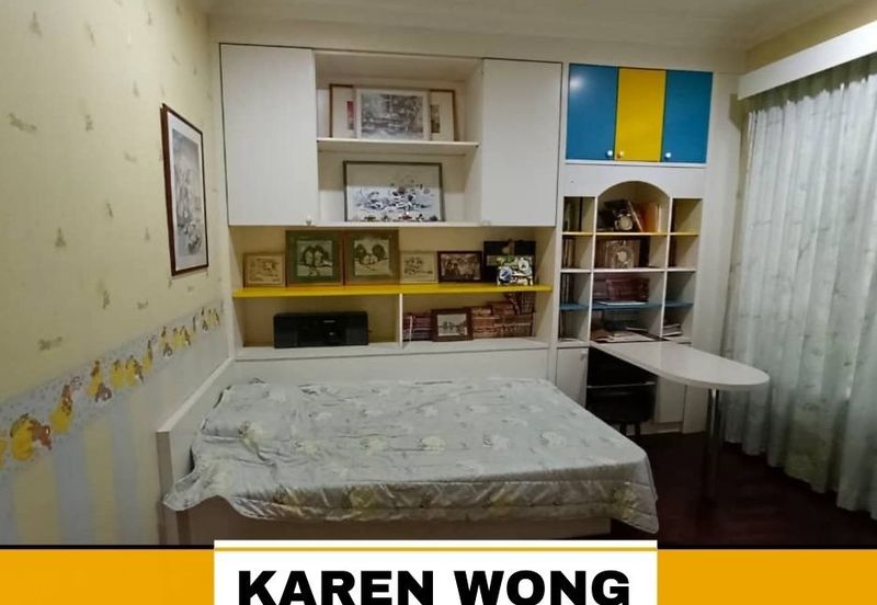 Bandar Laguna Merbok