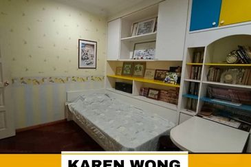 Bandar Laguna Merbok