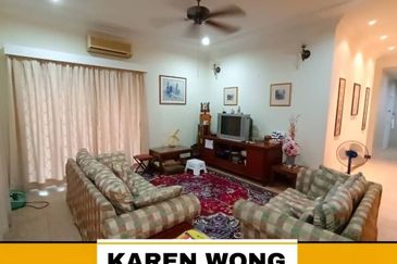 Bandar Laguna Merbok