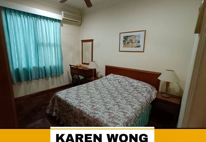 Bandar Laguna Merbok