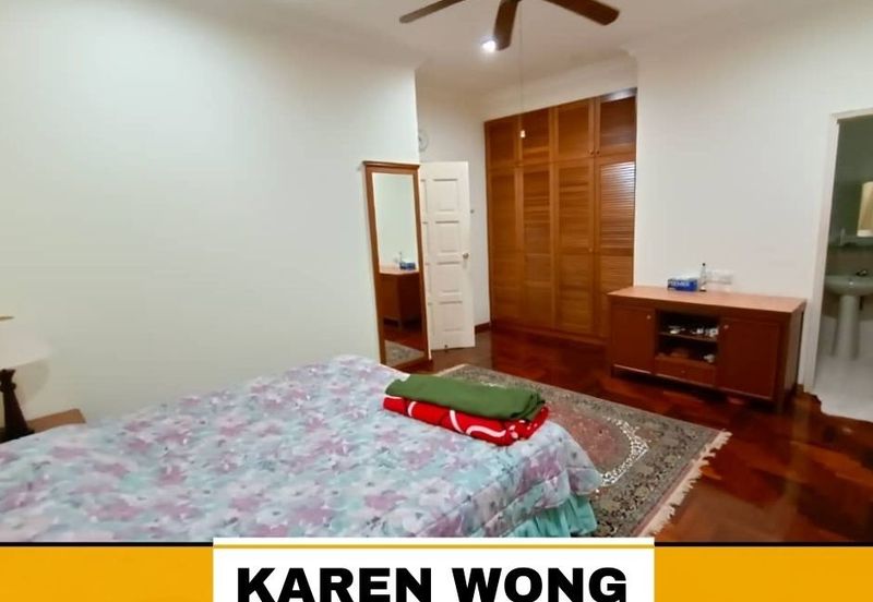 Bandar Laguna Merbok