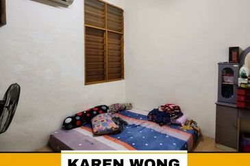 FULLY EXTENDED TAMAN RIA 1 Storey Terrace House for Sale