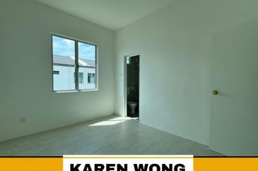 BRAND NEW SPRINGFIELD YARRA PARK 2 Storey Terrace House