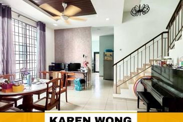 ENDLOT UNIT TAMAN SINAR INTAN RENOVATED 2 Storey Terrace House for Sale