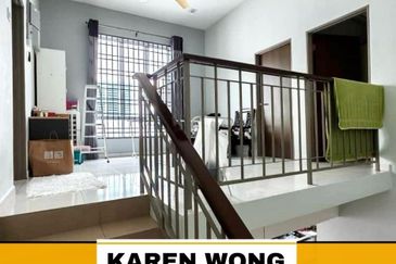 ENDLOT UNIT TAMAN SINAR INTAN RENOVATED 2 Storey Terrace House for Sale