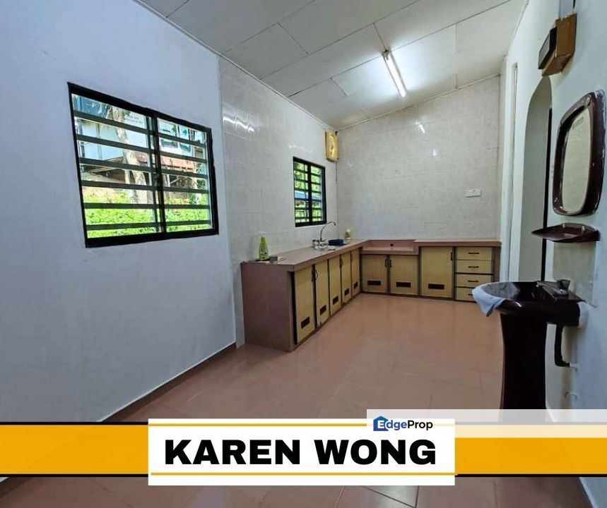 ENDLOT WITH EXTRA LAND TAMAN ARKED 1 Storey Terrace House for SALE, Kedah, Sungai Petani