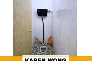 ENDLOT WITH EXTRA LAND TAMAN ARKED 1 Storey Terrace House for SALE